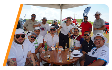 Participa en social networking